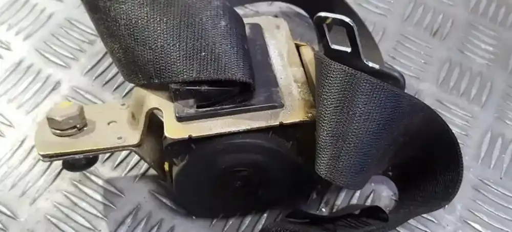 C1115 передній ремінь безпеки Honda Accord 1997