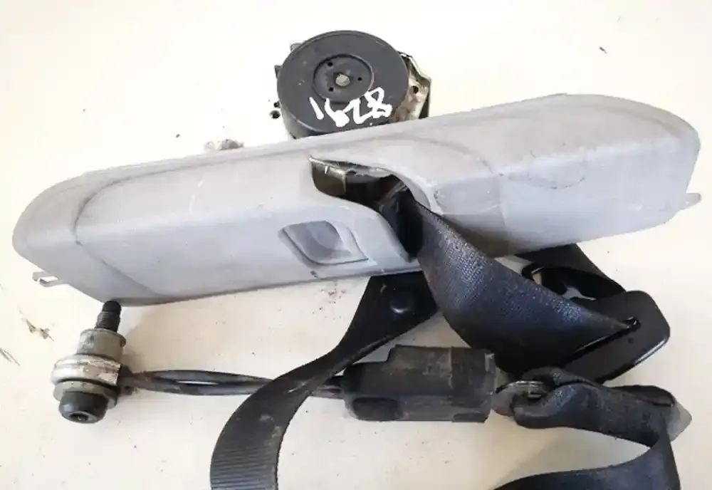 13240192 передний ремень безопасности Opel Corsa D 2007