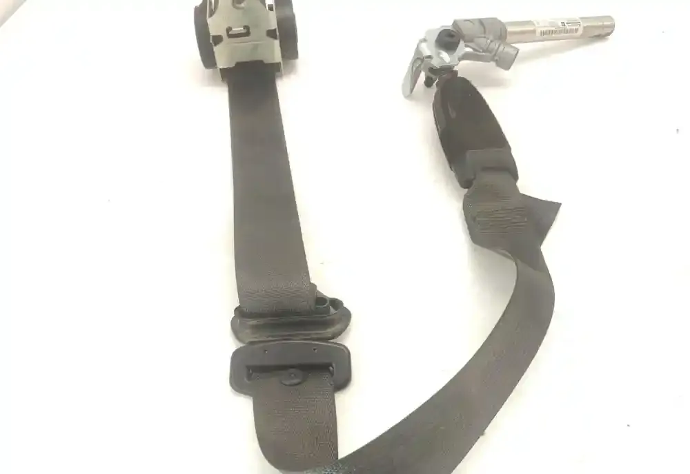 AD1A1682122 передній ремінь безпеки Opel Corsa D 2010
