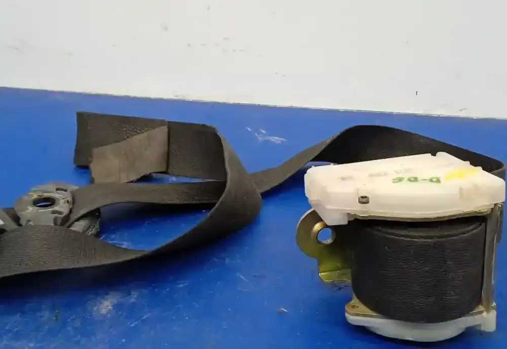 R482D3P передній ремінь безпеки Opel Corsa B