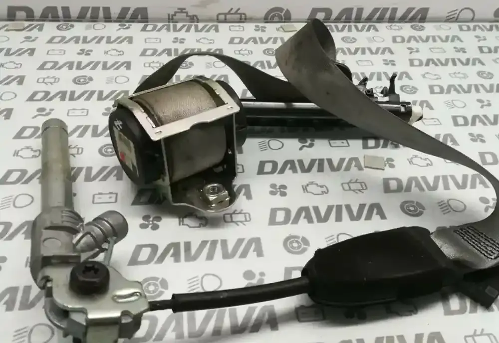 607860400 передний ремень безопасности Opel Corsa D 2008