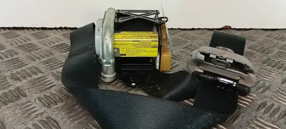 7321002291 передній ремінь безпеки Toyota Corolla E120 E130 2024