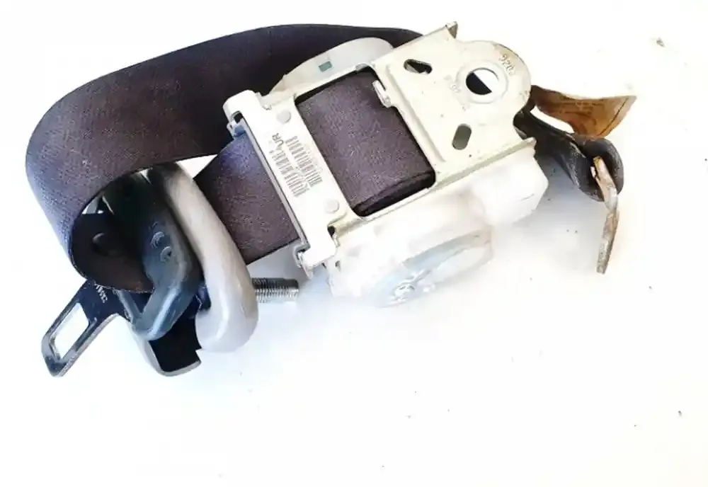 524852118 ремень безопасности заднего сиденья Toyota Corolla Verso AR10 2004