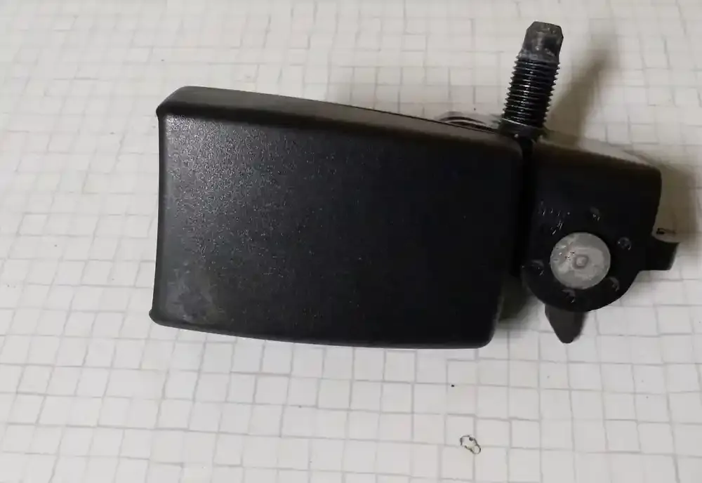 60462076IF пряжка заднего ремня безопасности Opel Corsa D 2007